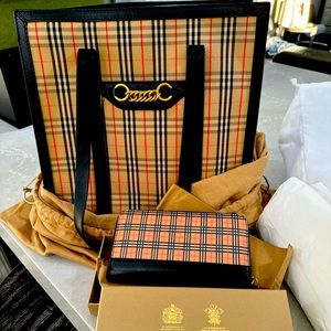 Burberry Black and Tan Shoulder Bag